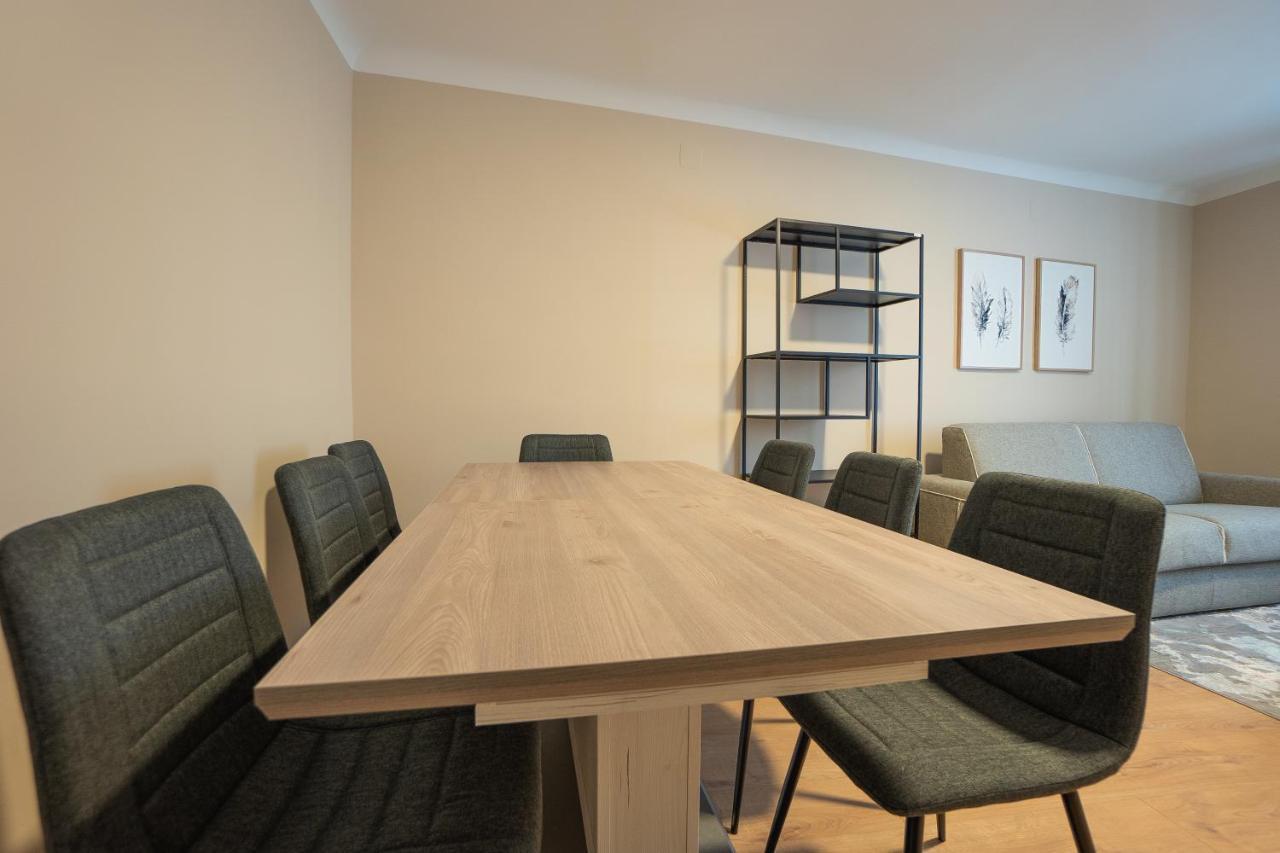 A 2-Bedroom Apartment With A King-Size Bed And A Balcony Is Located Just A 15-Minute Walk From Stephansplatz. Wien Exterior foto