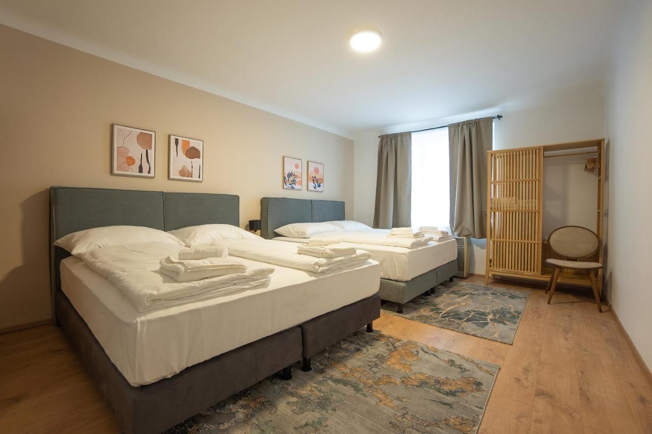 A 2-Bedroom Apartment With A King-Size Bed And A Balcony Is Located Just A 15-Minute Walk From Stephansplatz. Wien Exterior foto