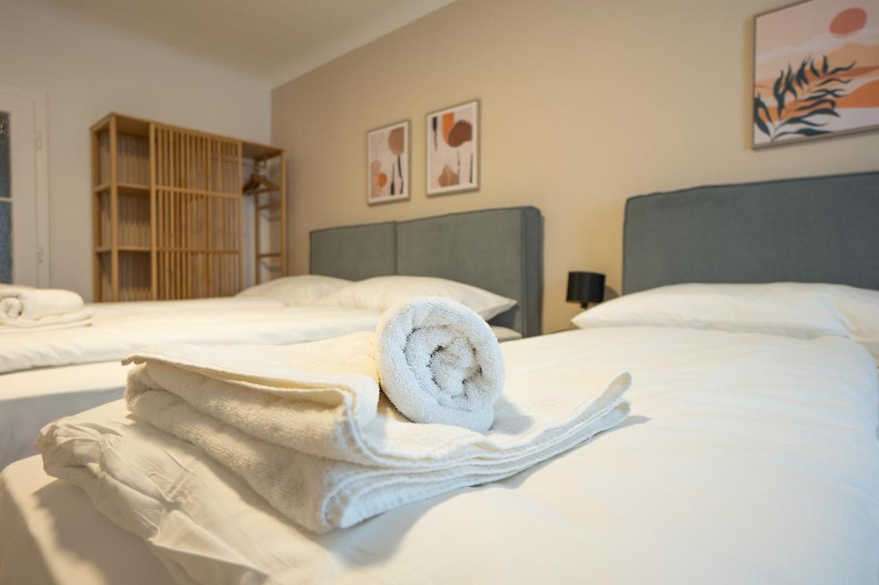 A 2-Bedroom Apartment With A King-Size Bed And A Balcony Is Located Just A 15-Minute Walk From Stephansplatz. Wien Exterior foto