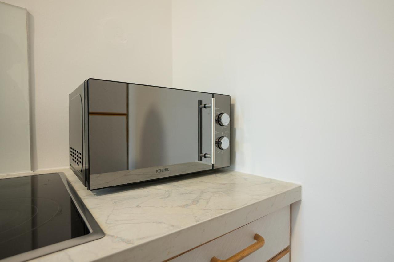 A 2-Bedroom Apartment With A King-Size Bed And A Balcony Is Located Just A 15-Minute Walk From Stephansplatz. Wien Exterior foto