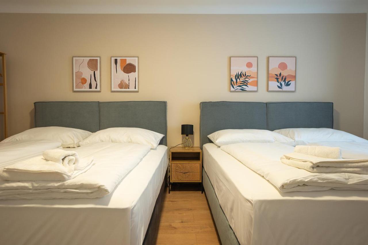 A 2-Bedroom Apartment With A King-Size Bed And A Balcony Is Located Just A 15-Minute Walk From Stephansplatz. Wien Exterior foto