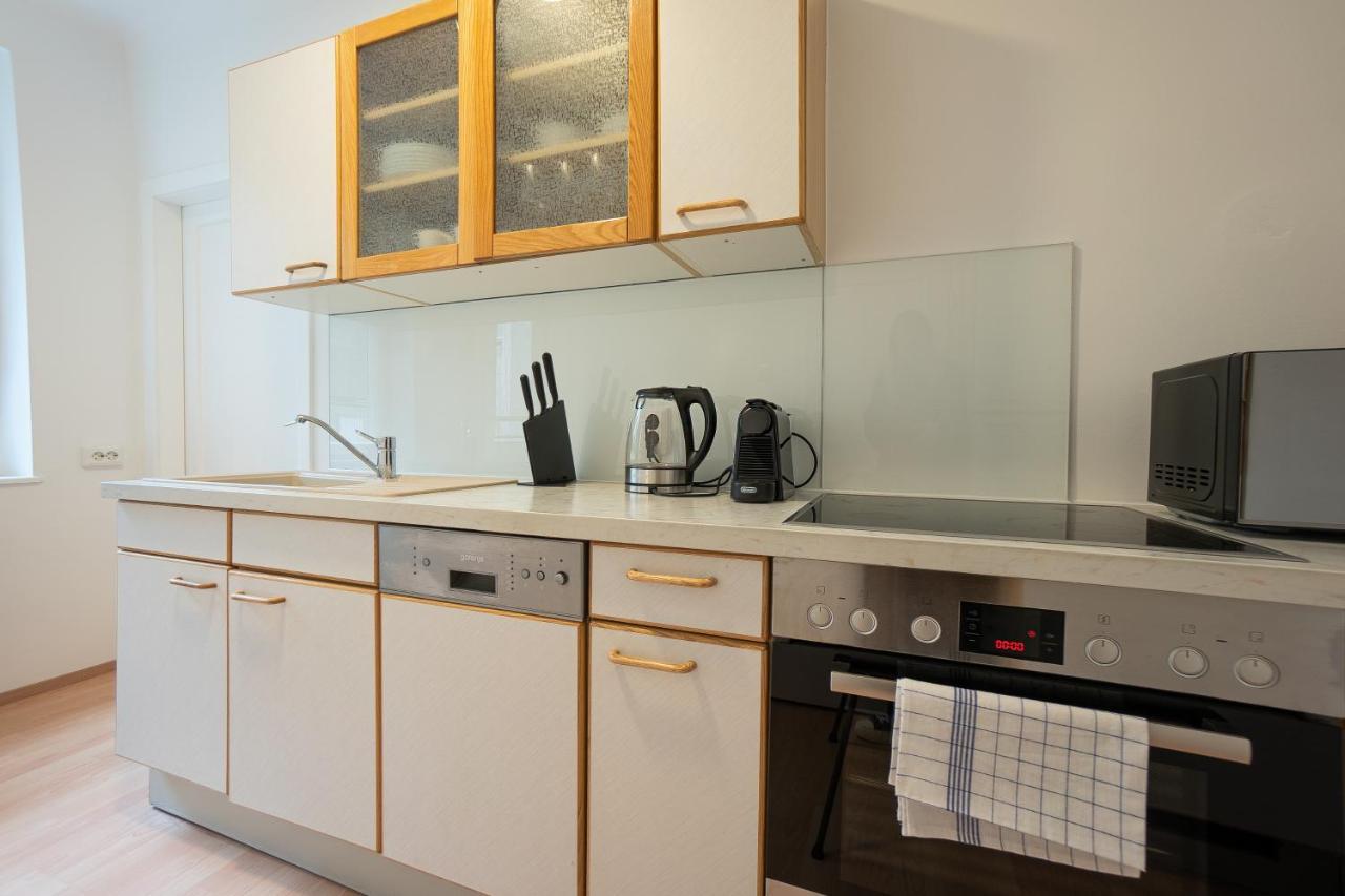 A 2-Bedroom Apartment With A King-Size Bed And A Balcony Is Located Just A 15-Minute Walk From Stephansplatz. Wien Exterior foto
