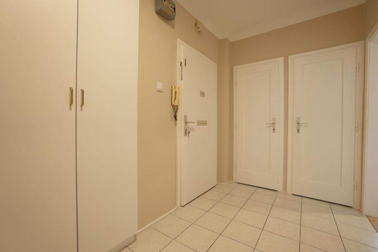 A 2-Bedroom Apartment With A King-Size Bed And A Balcony Is Located Just A 15-Minute Walk From Stephansplatz. Wien Exterior foto